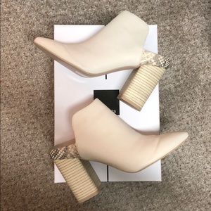 Dolce Vita ivory leather Renly bootie
